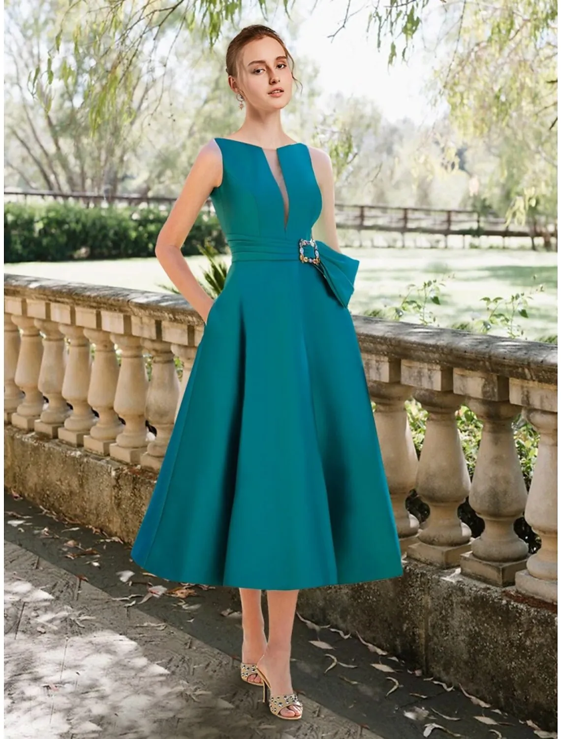 Luolandi A-Line Cocktail Dresses Elegant Dress Cocktail Party Tea Length Christmas Red Green Dress Sleeveless Scoop Neck Satin with Pleats Ruched